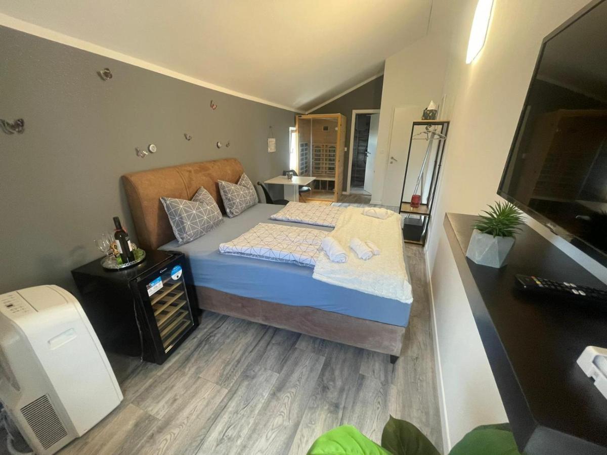 Zimmer Umago Luaran gambar